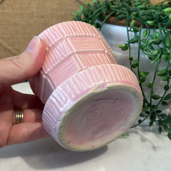 Vintage McCoy planter - Picture 5 of 11